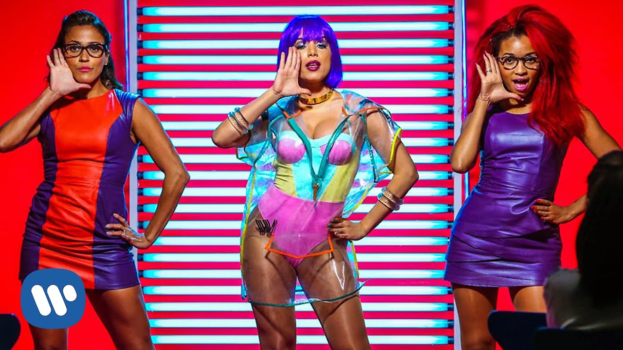 Anitta – Na Batida Music Video