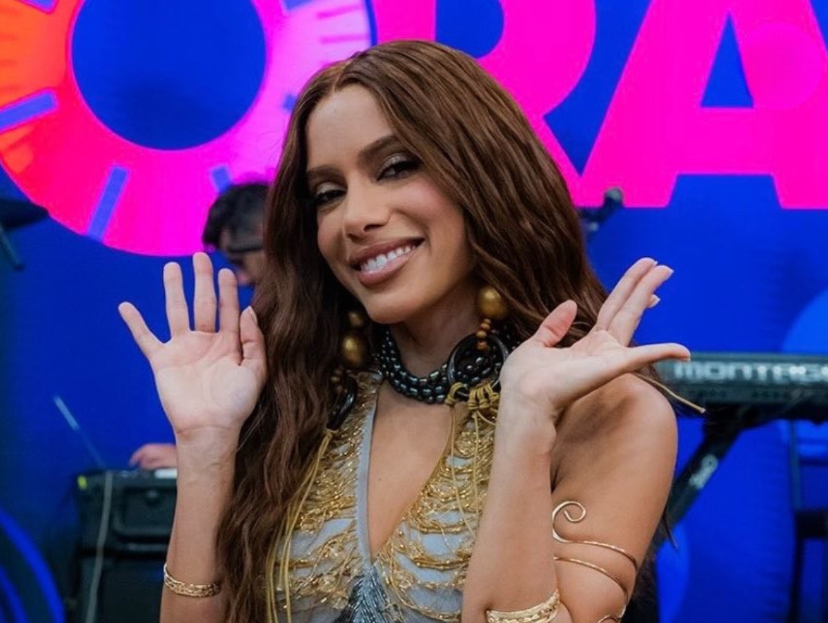 Inside the Unfiltered Showdown Between Anitta and Estrelas da Casa Singers